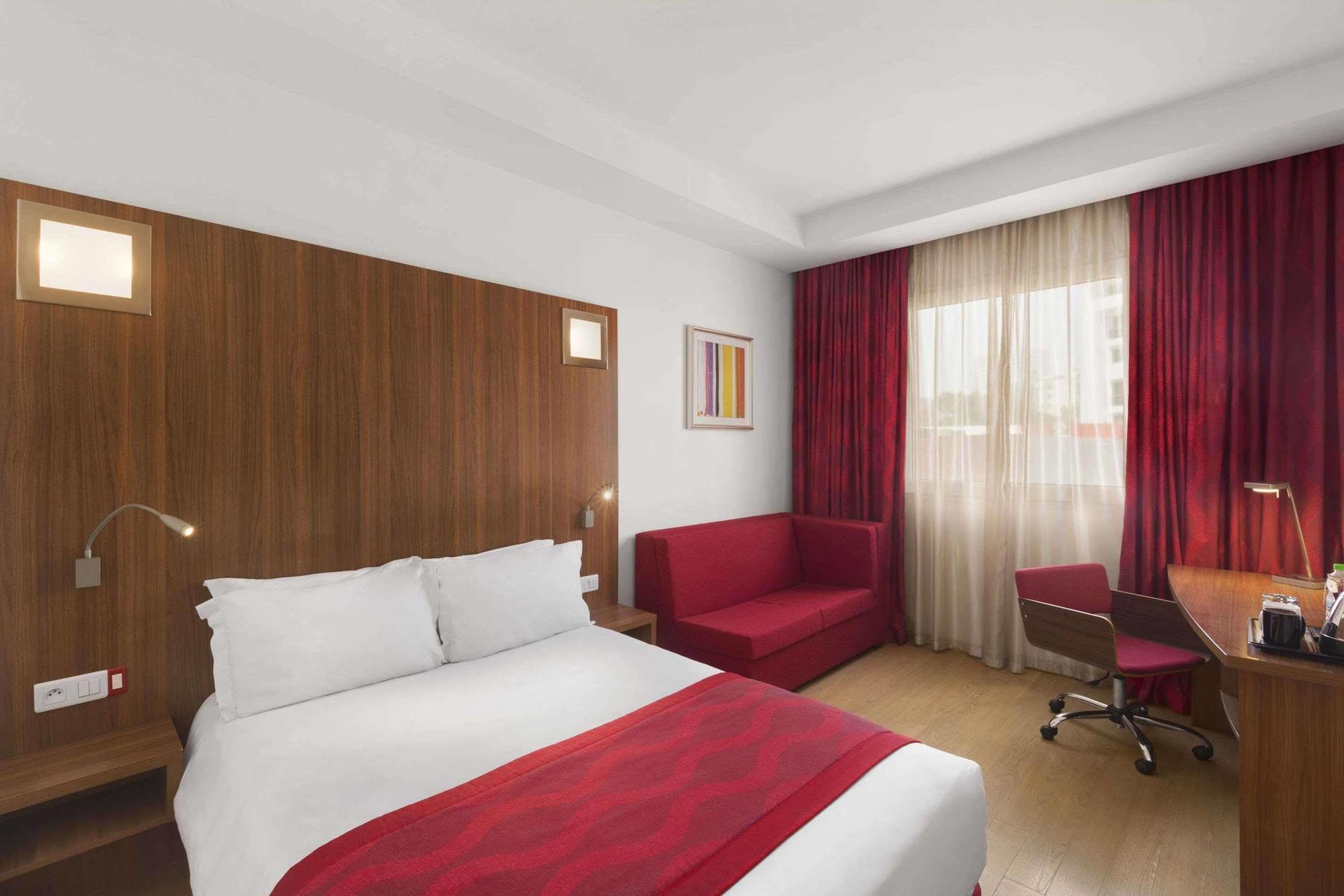 Ramada Encore By Wyndham Hotel 3*