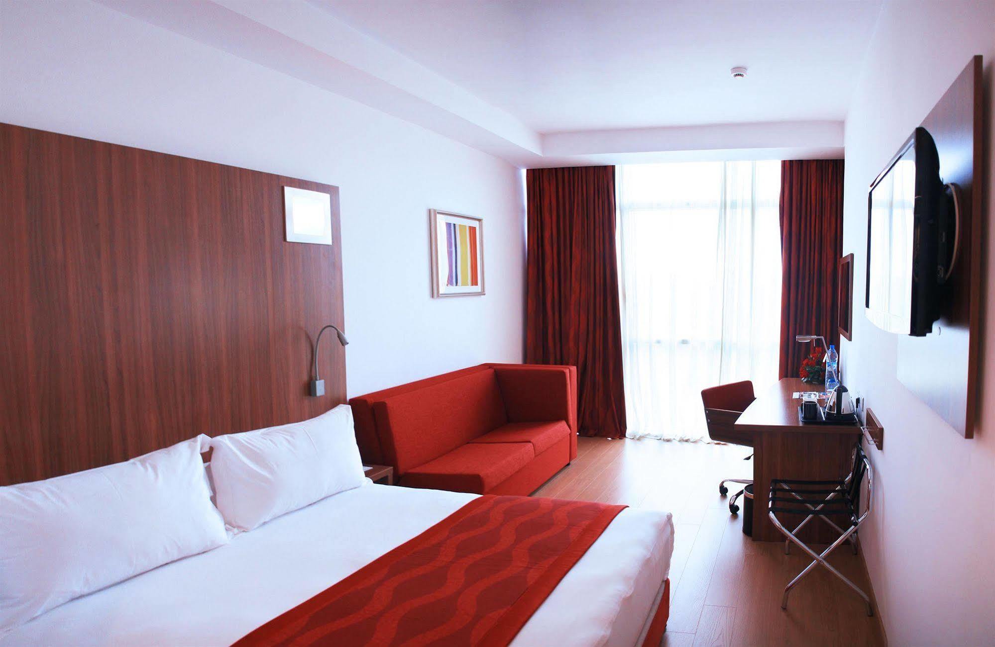 Hotel Ramada Encore By Wyndham 3*